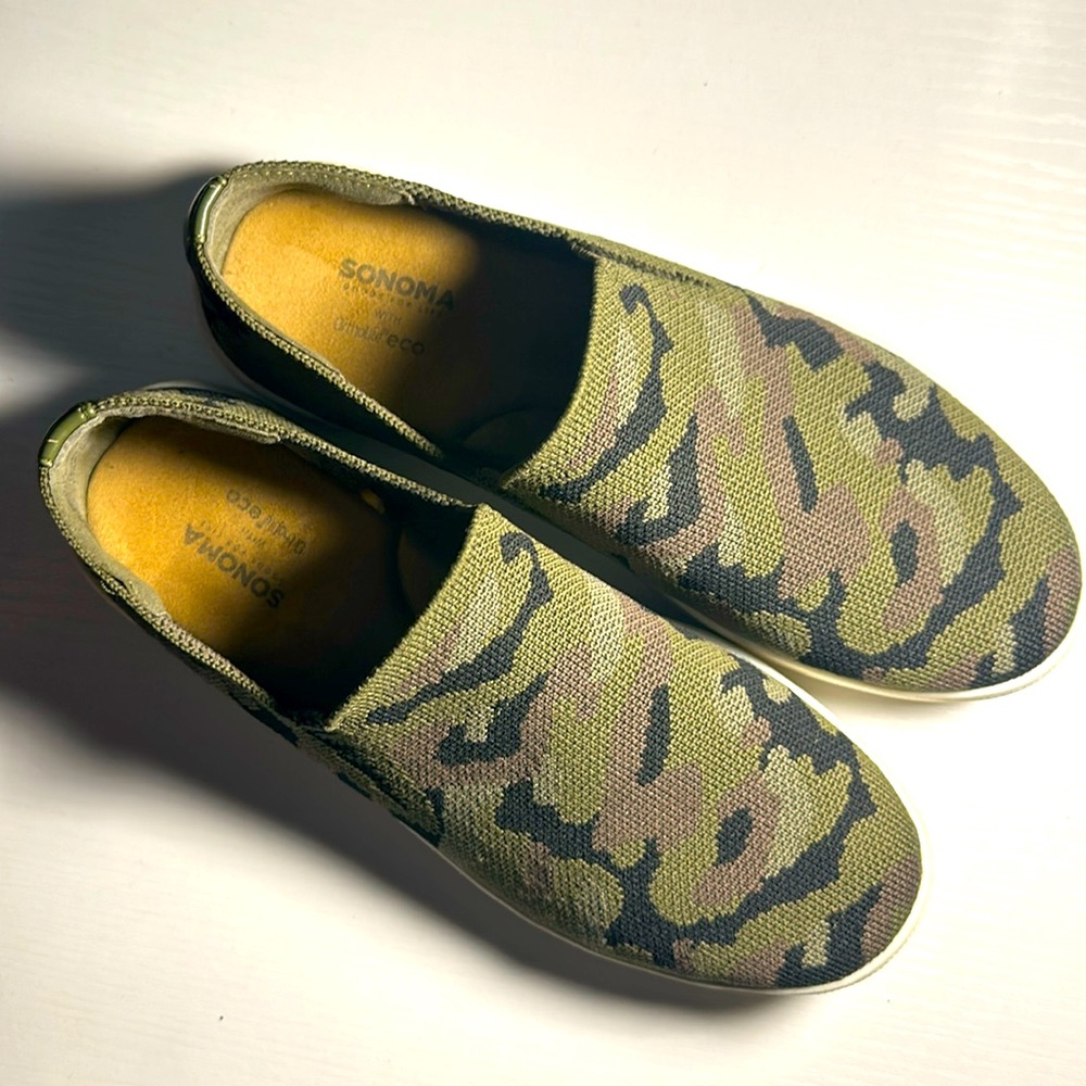 Sonoma camo slip ons. Size 6 med.